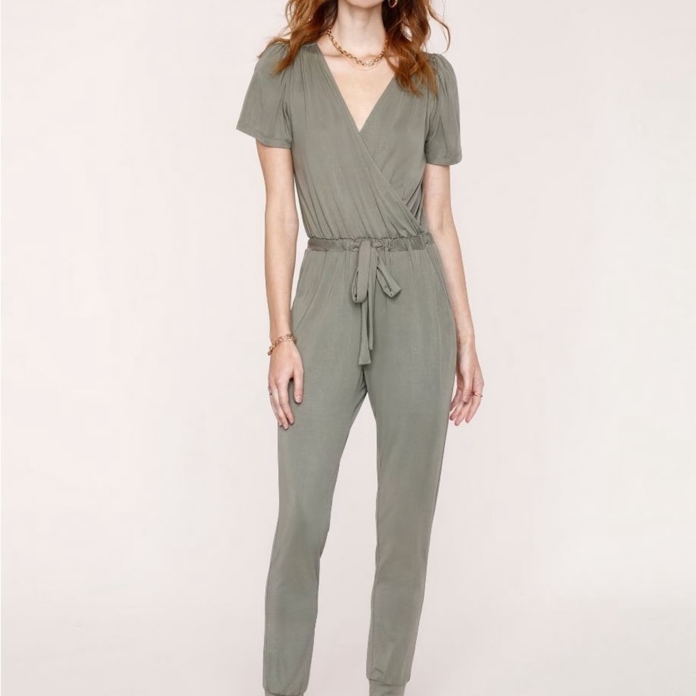 NWT Heartloom Koko Jumpsuit in Olive - Size Medium